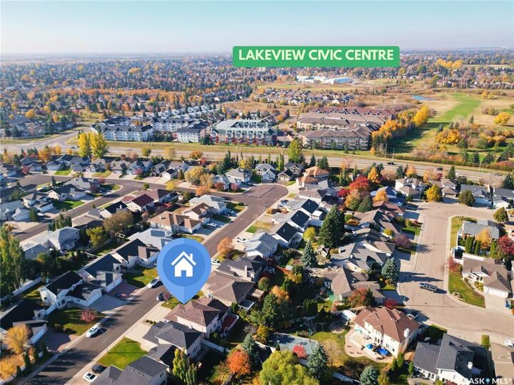 Property Photo:  223 Blackburn Crescent  SK S7V 1E9 