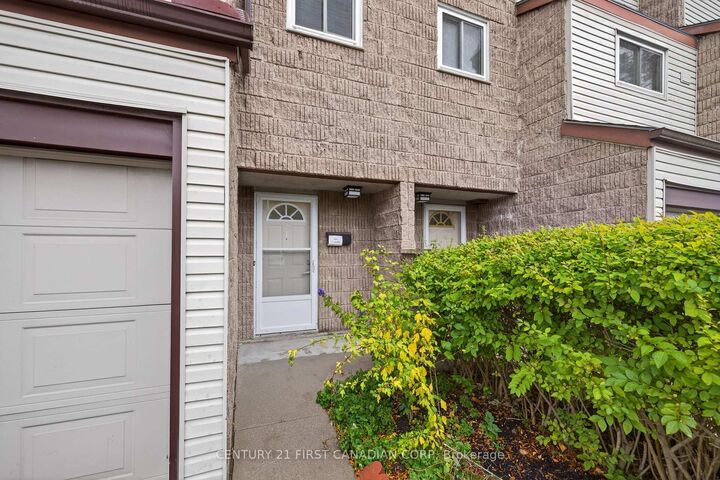 Property Photo:  636 Wilkins Street  ON N6C 4Z4 