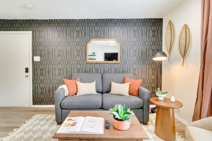 Property Photo:  2401 Manor Rd 129  TX 78722 