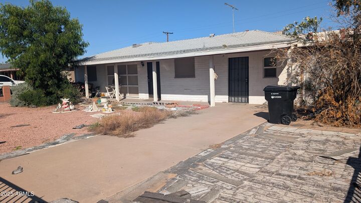 Property Photo:  3024 W Mariposa Street  AZ 85017 