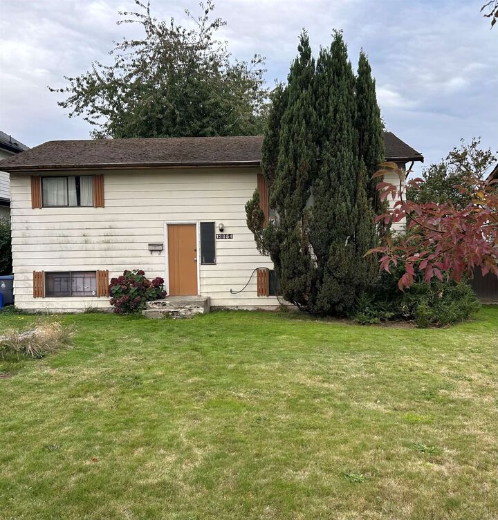 Property Photo: 13854 89A Avenue BC V3V 6K9
