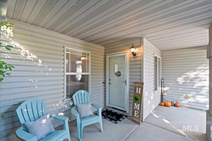 Property Photo:  8678 W Casa Grande Ct  ID 83714