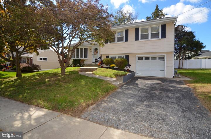 Property Photo:  108 Winding Way  NJ 08620