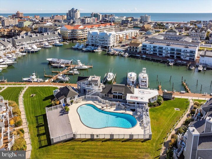 Property Photo:  425 14th Street 106L  MD 21842