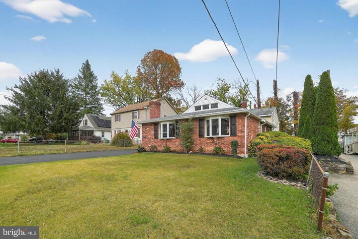 Property Photo:  635 Grand Avenue  PA 19083 
