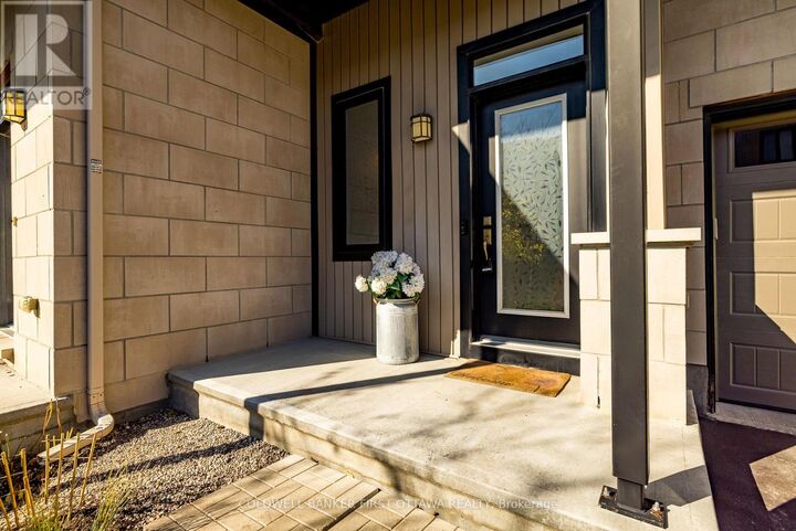 Property Photo:  505 Radiant Private  ON K2M 0M9 