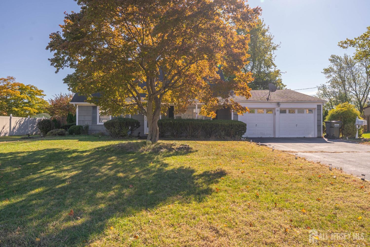 Property Photo:  15 Tripplet Road  NJ 08873