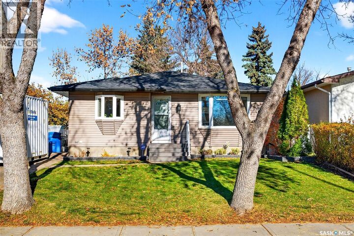 18 Molloy Road  Regina SK S4R 6C4 photo