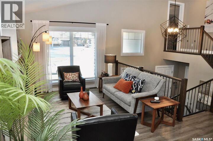 Property Photo:  303 Roy Crescent  SK S7W 0L1