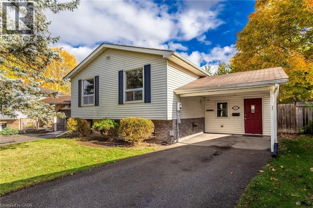 Photo de la propriété: 26 October Place ON N3R 7B4