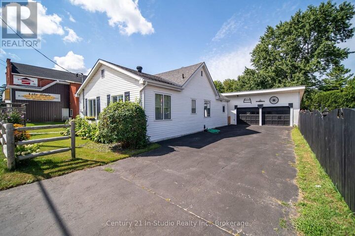 Property Photo:  492 Bruce Street  ON N0H 1P0 