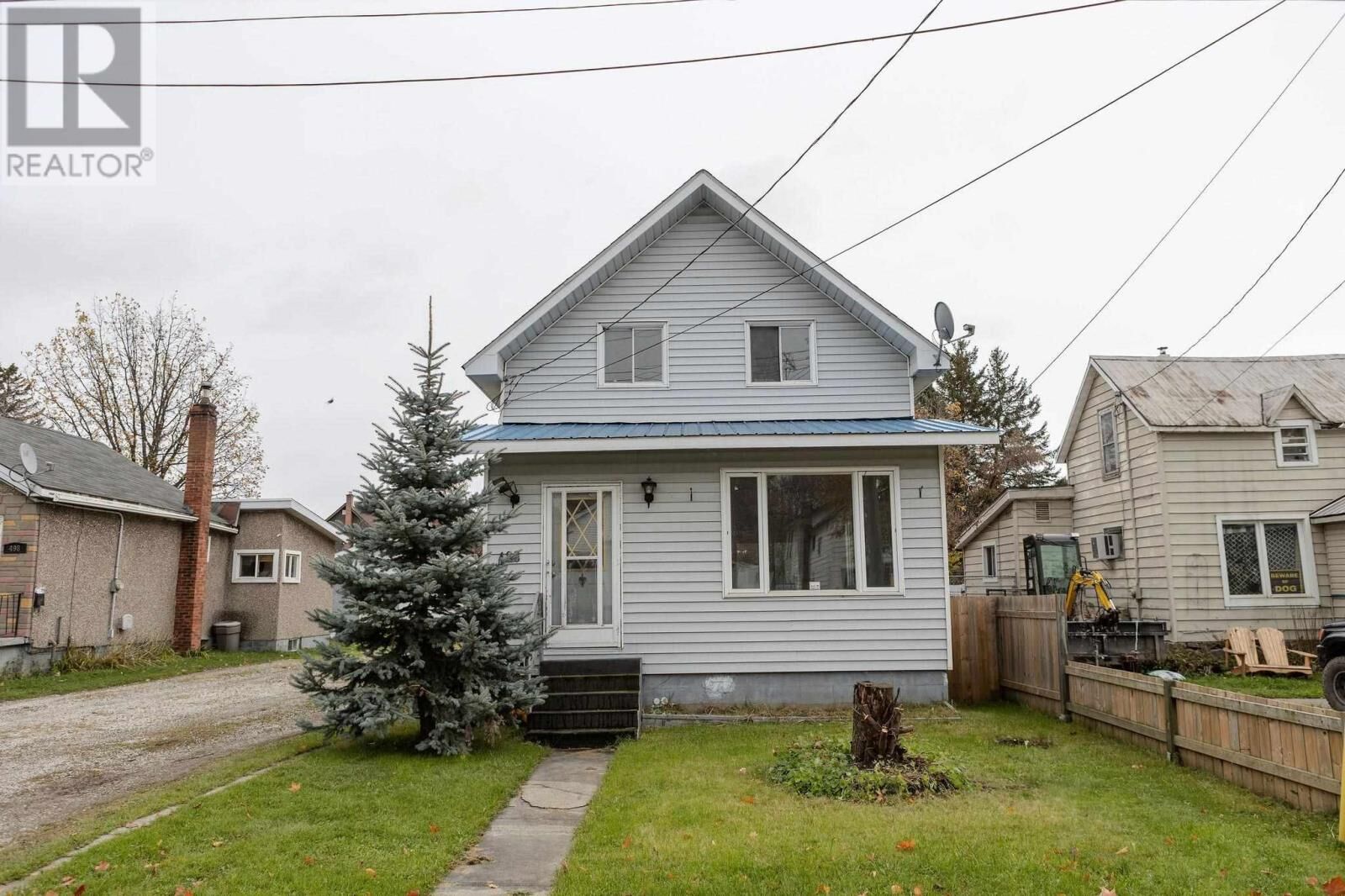 Photo de la propriété:  488 Northland Rd  ON P6C 3N8