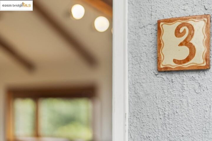 Property Photo: 2587 Piedmont Ave 3 CA 94704