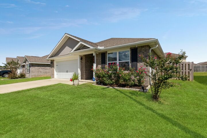 Property Photo:  936 Merganser Way  FL 32539