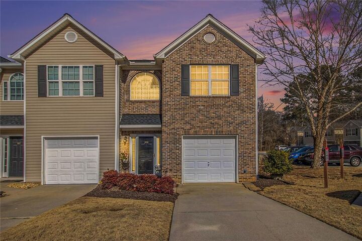 Property Photo: 120 Creekwood Drive GA 30188