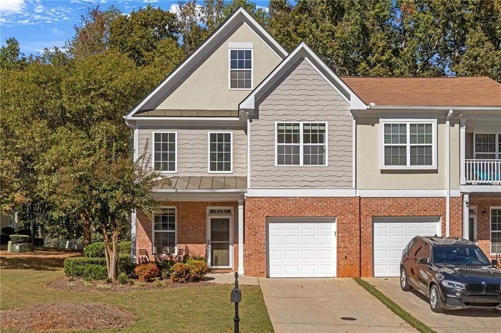 Property Photo:  472 Grayson Way  GA 30004 