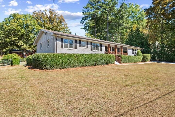 Property Photo:  2110 Plum Lane  GA 30106 