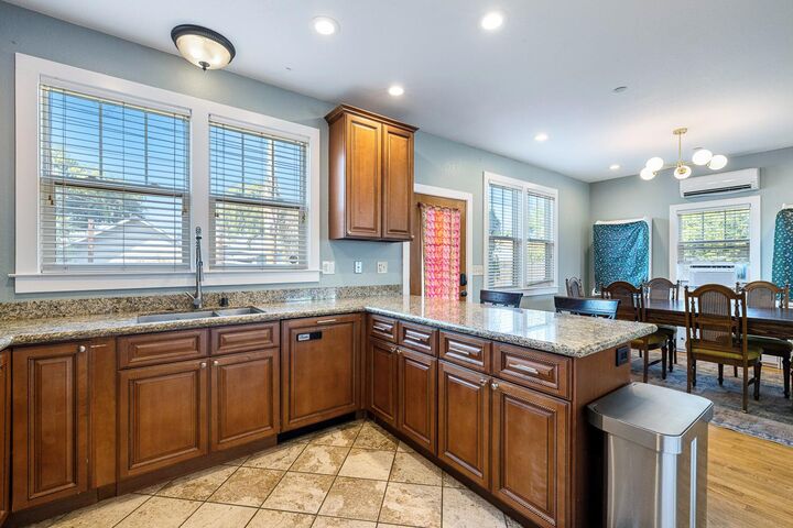 Property Photo:  347 N Park Avenue  CA 93701 