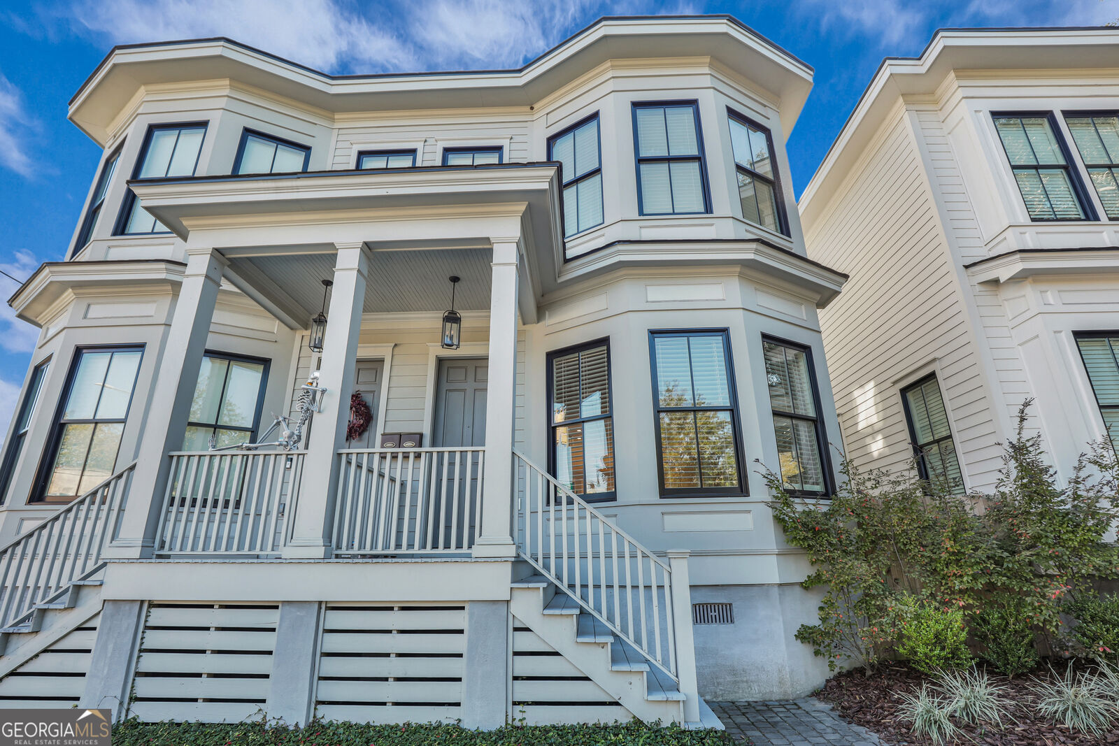 Property Photo: 551 E Gwinnett Street GA 31401