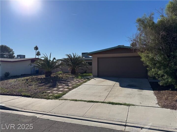 Property Photo:  3905 Chinchilla Avenue  NV 89121 