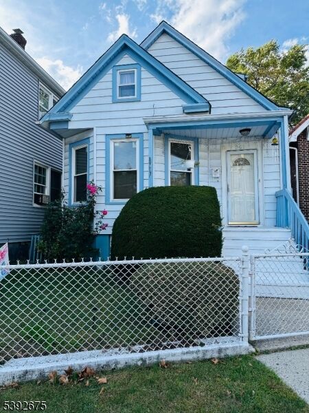 569 Cornell St  Perth Amboy City NJ 08861 photo