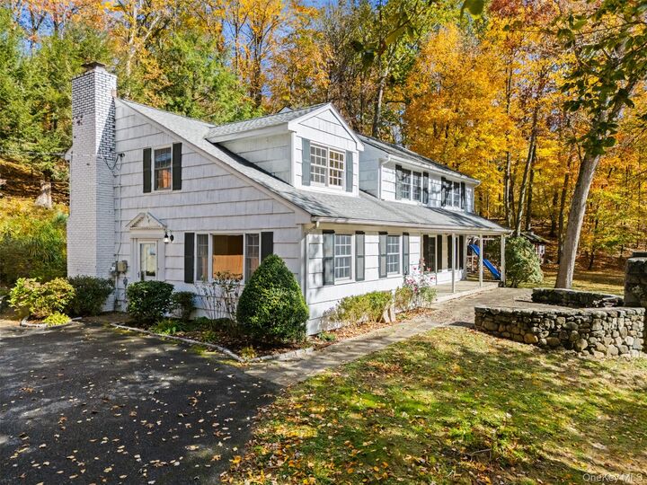 Property Photo:  56 Brook Farm Lane  NY 10506