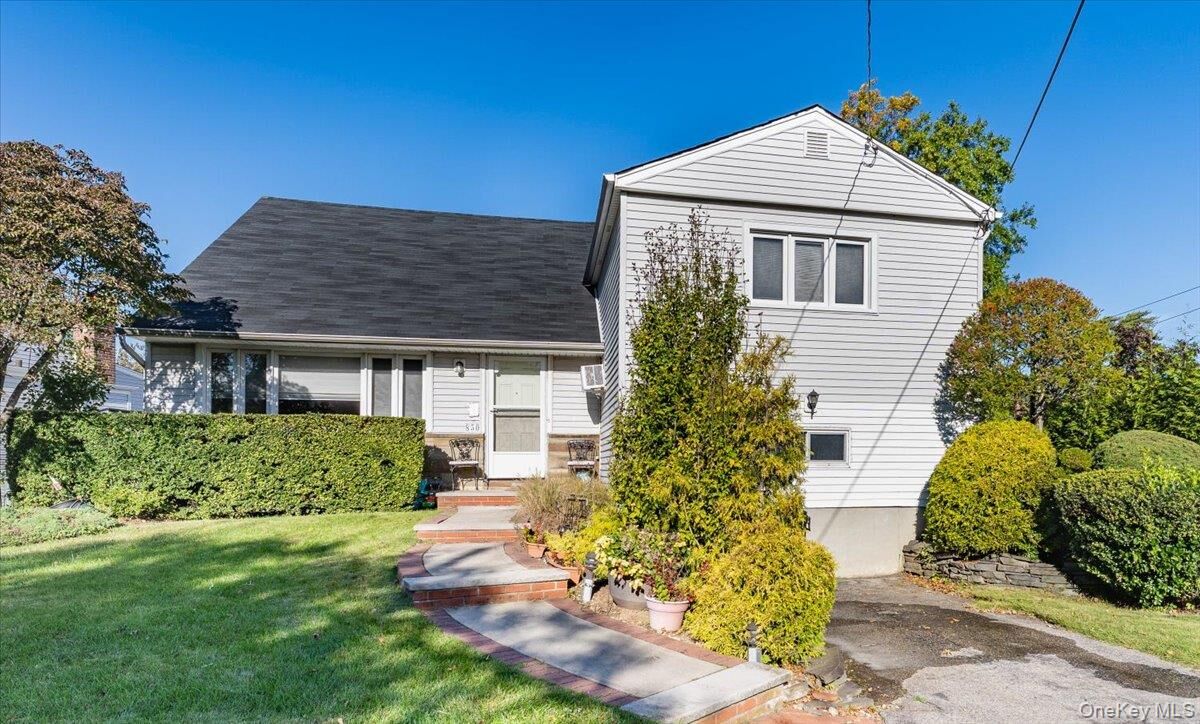 Property Photo:  850 Ibsen Street  NY 11598 