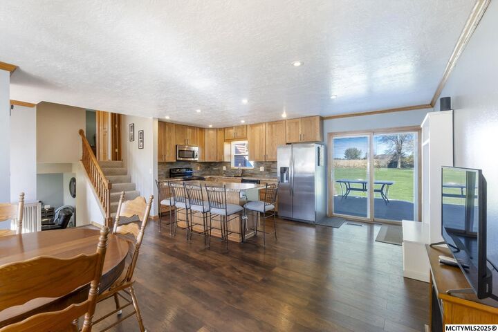 Property Photo:  16 Lexington Sq  IA 50401 