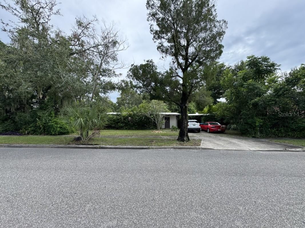 Property Photo:  1822 Greenwich Avenue  FL 32789