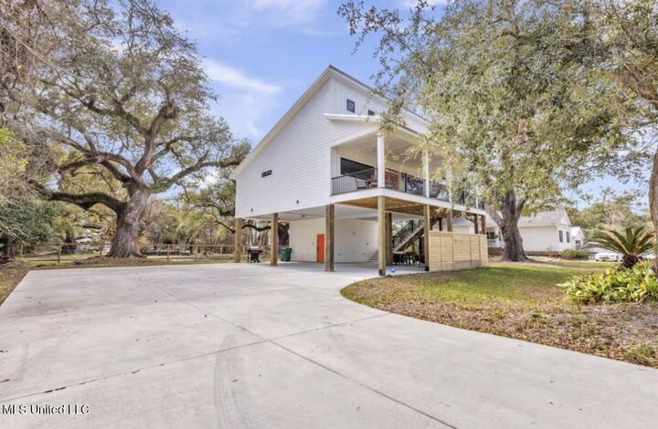 Property Photo: 218 Thomas Street MS 39520