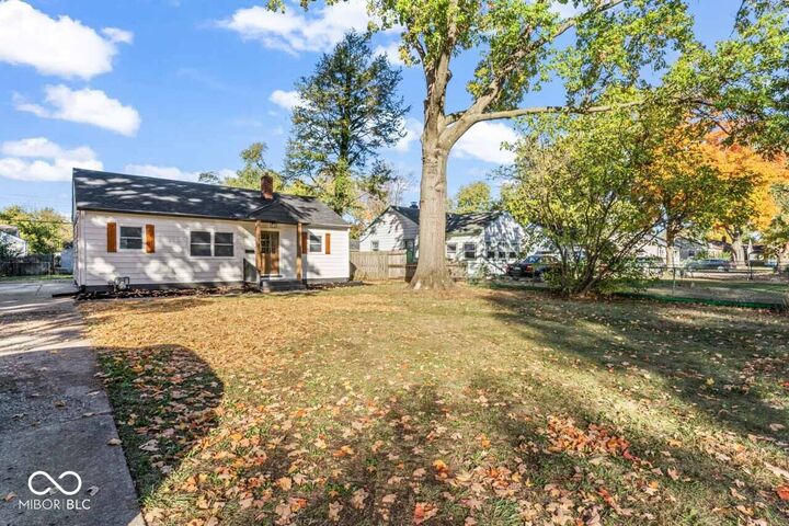 Property Photo:  2256 W Kessler Blvd N Drive  IN 46222