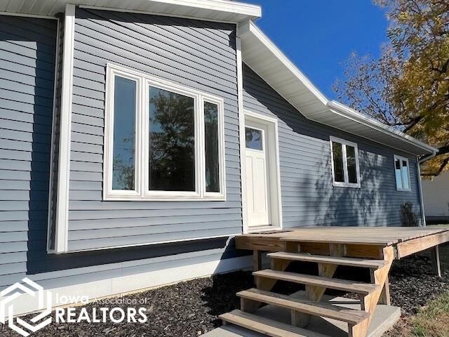 Property Photo:  1519 Davis Avenue  IA 50112 