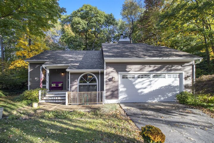 6330 Saybrook Drive  Kalamazoo MI 49009 photo