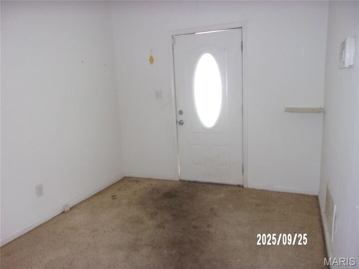 Property Photo:  1387 Temple Place  MO 63112 