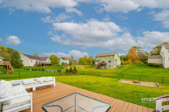 Property Photo: 8626 Rainbows End Road SE MI 49316