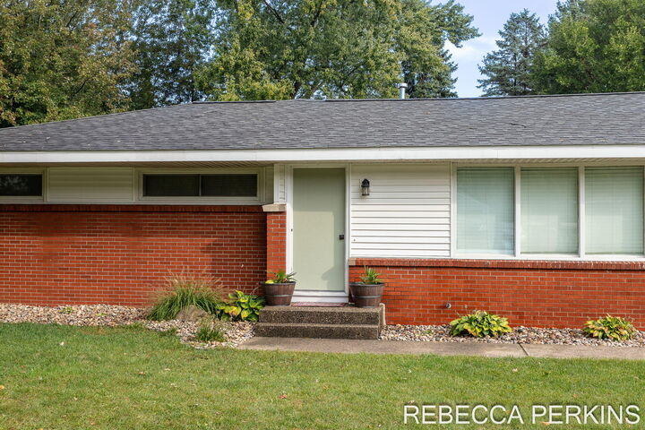 Property Photo:  579 W Huizenga Avenue  MI 49464 