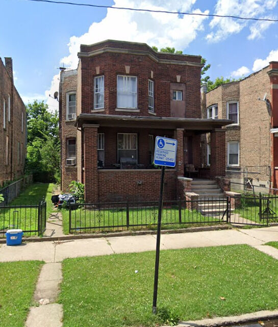 7348 S Lowe Avenue  Chicago IL 60621 photo