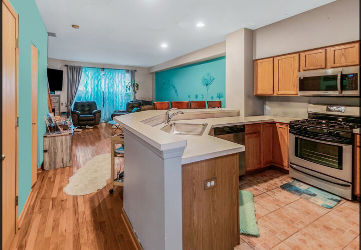 Property Photo:  2508 Carrolwood Road 2508  IL 60540