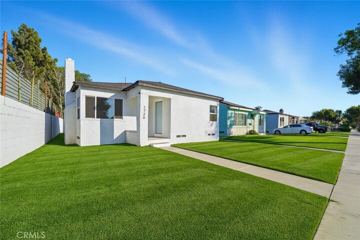 Property Photo: 1736 N McDivitt Avenue CA 90221