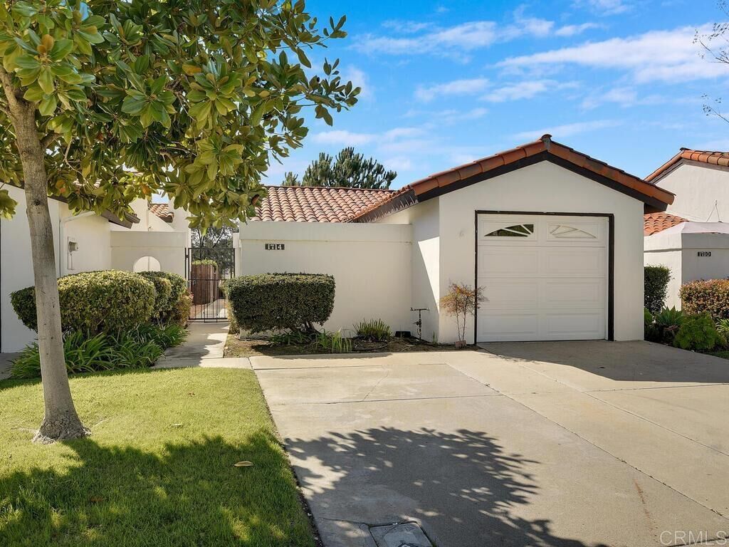 Property Photo:  1714 Woodlark Lane  CA 92028