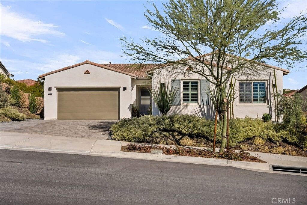 Property Photo: 11686 Oakton Way CA 92883
