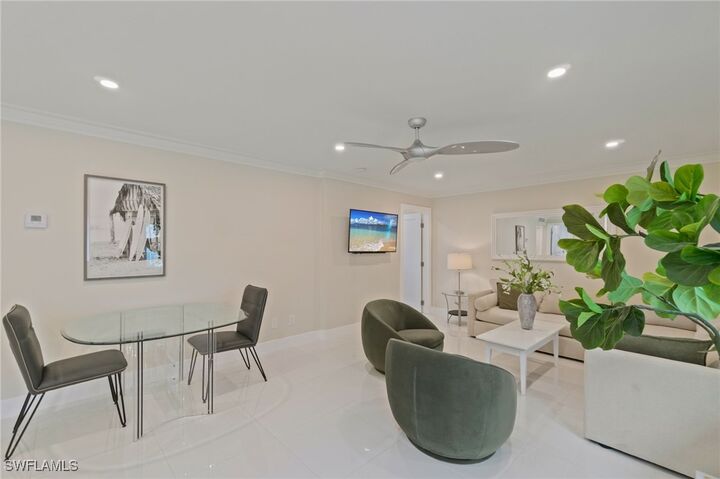 Property Photo:  603 12th Avenue S  FL 34102 