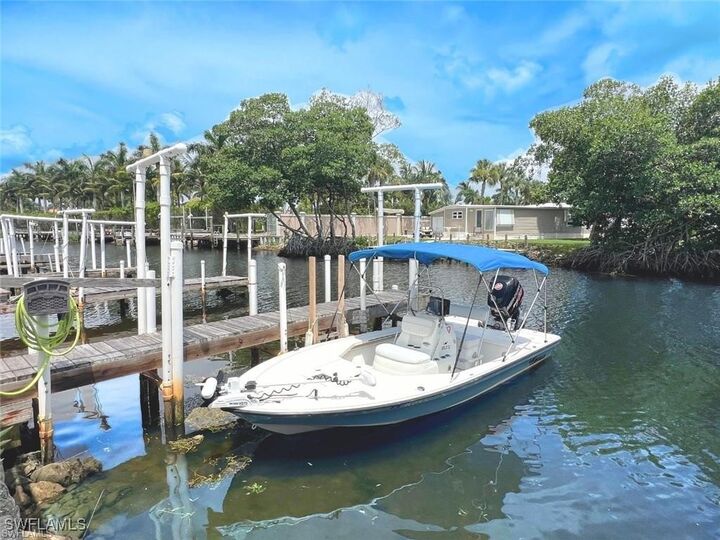 Property Photo:  123 Cedar Lane 42  FL 34114 