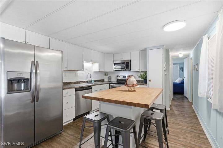 Property Photo:  123 Cedar Lane 42  FL 34114 