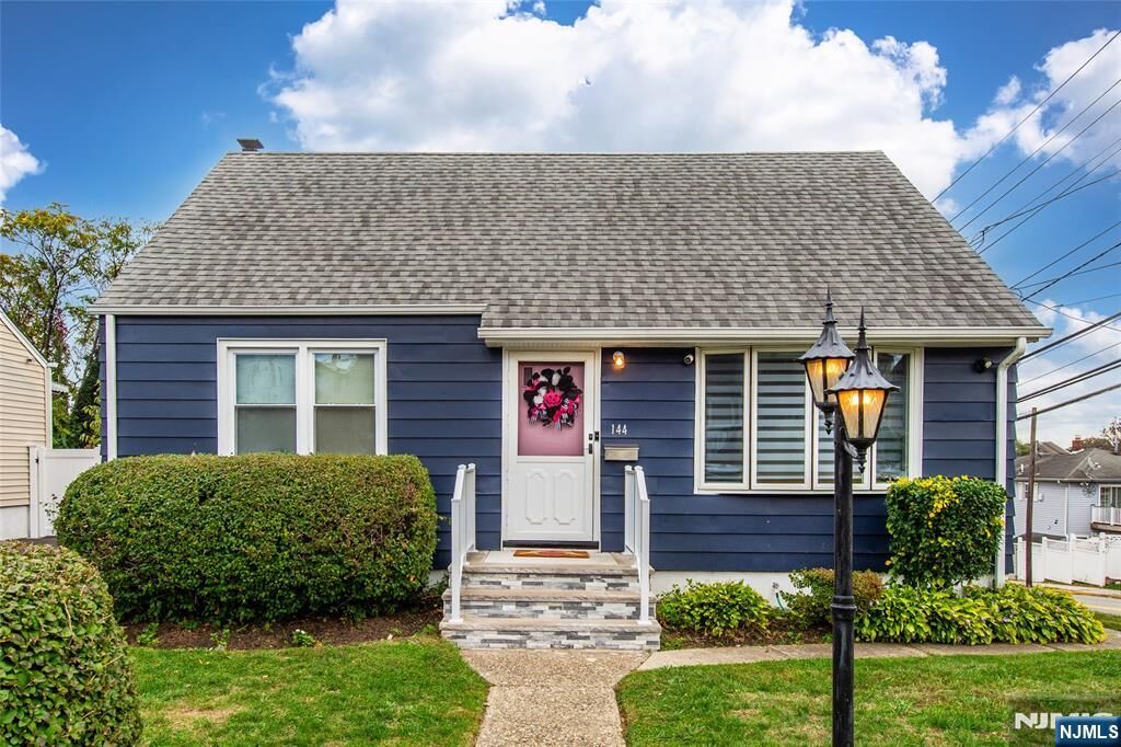 Property Photo:  144 Corabelle Avenue  NJ 07644 