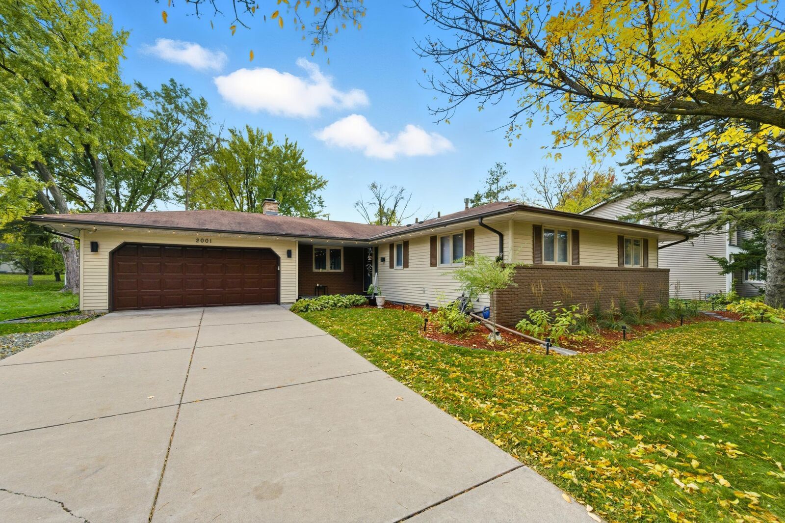 Property Photo: 2001 Woods Lane MN 55337