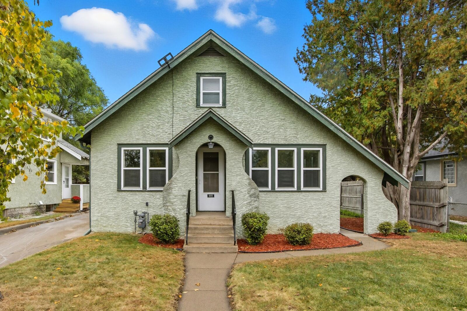 Property Photo: 999 Minnehaha Avenue W MN 55104