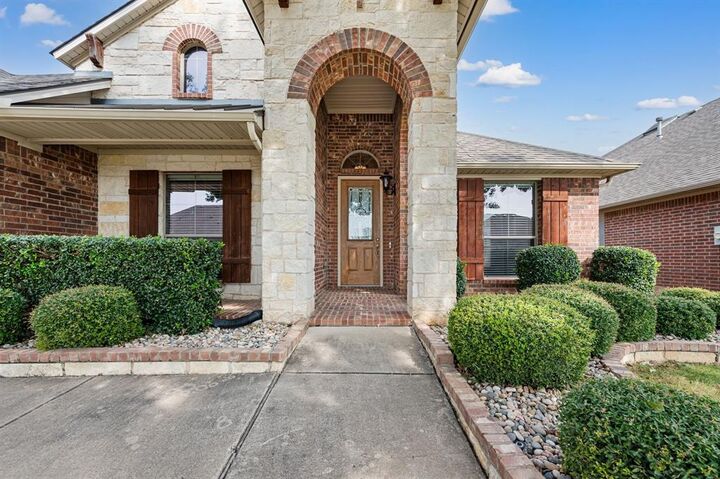 Property Photo:  7228 Old Santa Fe Trail  TX 76131