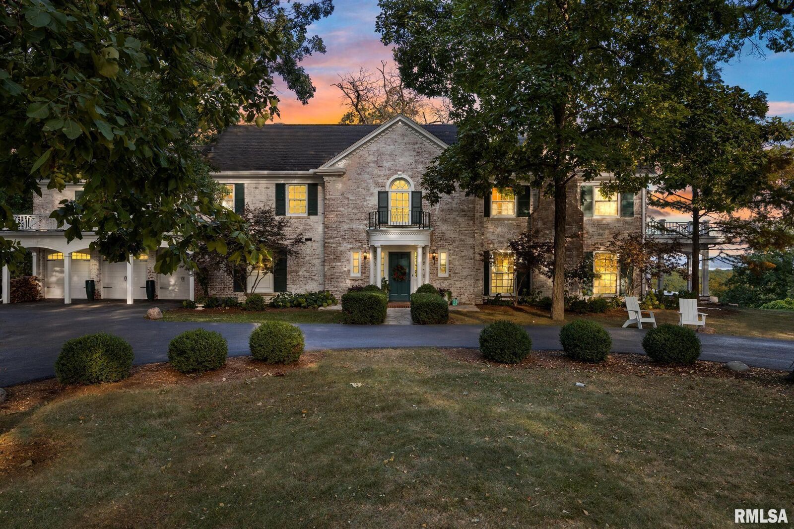 Property Photo:  230 W Detweiller Drive  IL 61615