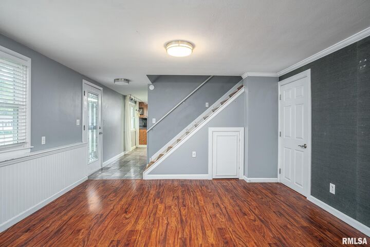 Property Photo:  502 E 22nd Avenue A  IL 61240